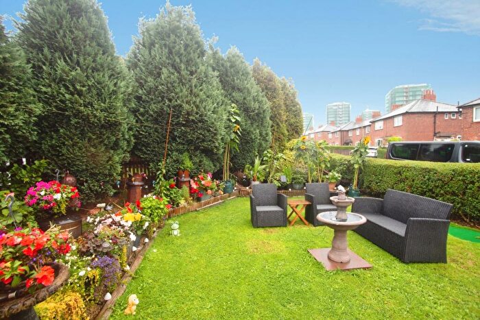 3 Bedroom Semi-Detached House For Sale In Ascot Road, Manchester, Lancashire, M40