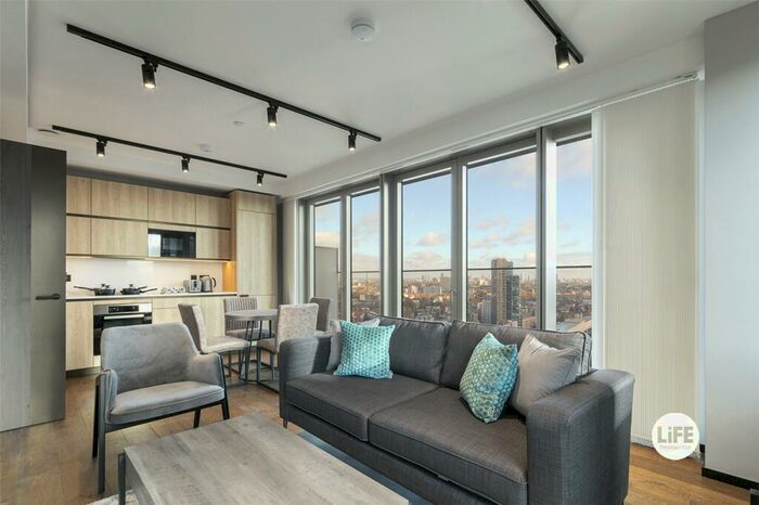 2 Bedroom Apartment To Rent In Hewett Street, London, EC2A