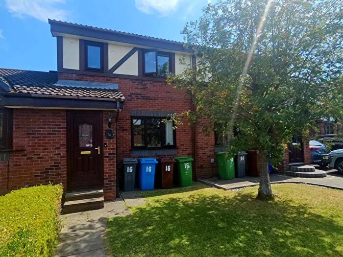 3 Bedroom Semi-Detached House For Sale In Dorchester Drive, Manchester, M23