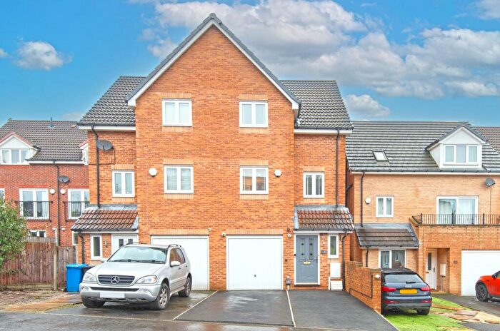 3 Bedroom Semi Detached House For Sale In Booker Close, Inkersall, S43