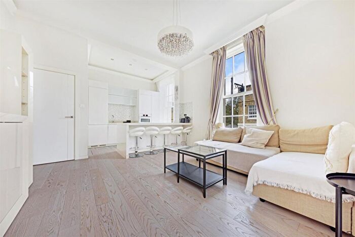 1 Bedroom Flat For Sale In Elizabeth Avenue, London, N1