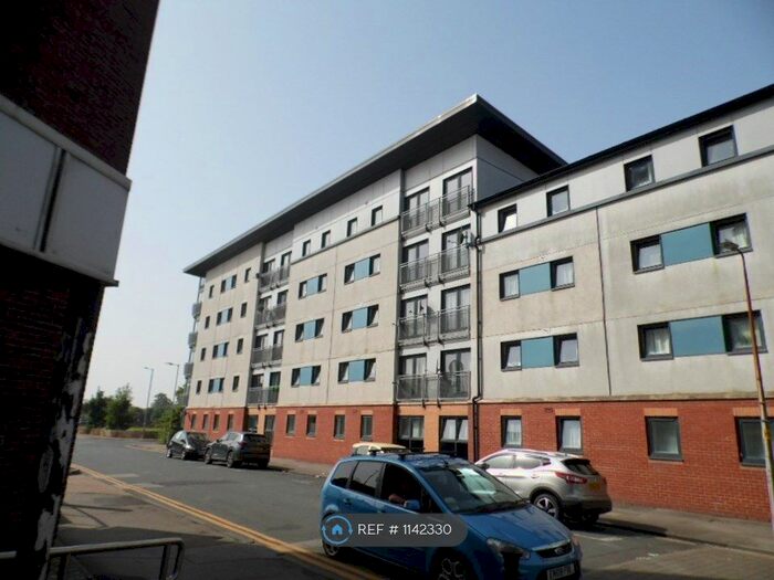 2 Bedroom Flat To Rent In Spring Street, Hull, HU2