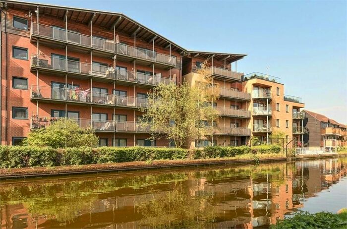 2 Bedroom Flat To Rent In Bentinck Road, Yiewsley, West Drayton, UB7