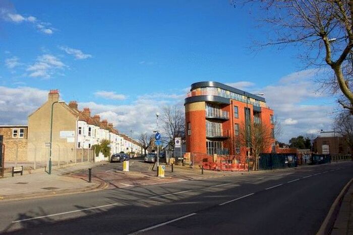 2 Bedroom Flat To Rent In Wakeman Road, London, NW10