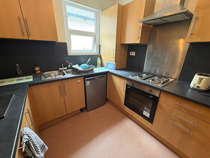 3 Bedroom Flat To Rent In Beechwood Road, Uplands, SA2