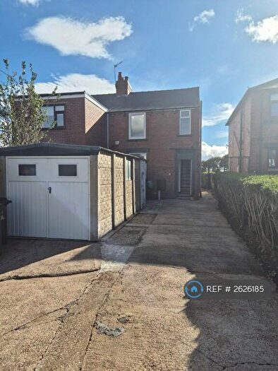 3 Bedroom Semi-Detached House To Rent In Cliffe Avenue, Worsbrough, Barnsley, S70