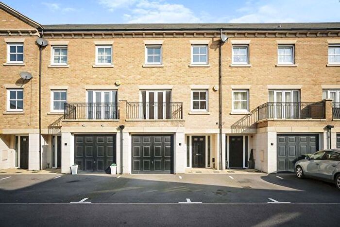 4 Bedroom Terraced House To Rent In Crimson Road, Erith, DA8