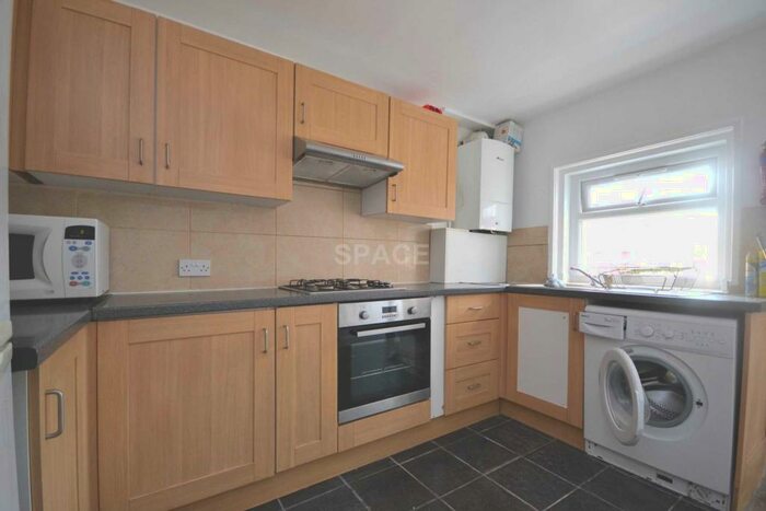 4 Bedroom Terraced House To Rent In Blenheim Road, Reading, Berkshire, RG1