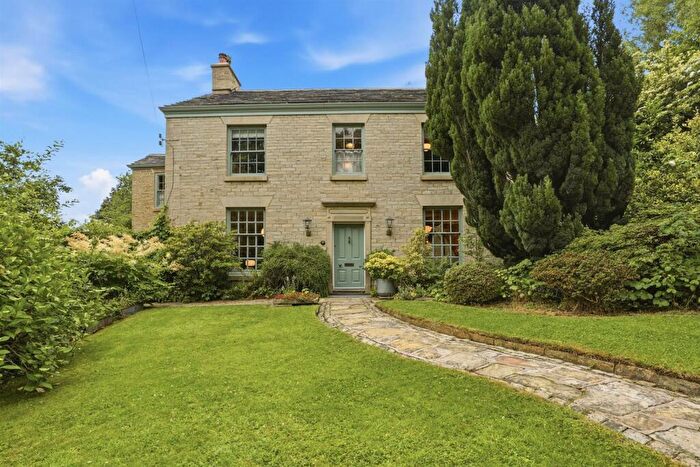 4 Bedroom Detached House For Sale In Rainow Road, Rainow, Macclesfield, SK10