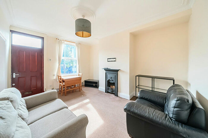 3 Bedroom Terraced House For Sale In Barnbrough Street, Burley, Leeds, LS4