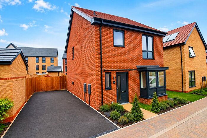3 Bedroom Detached House To Rent In Chillingham Grove, Whitehouse, Milton Keynes, MK8