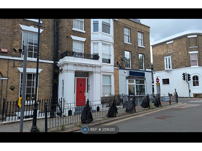 1 Bedroom Flat To Rent In Castle Street, Dover, CT16
