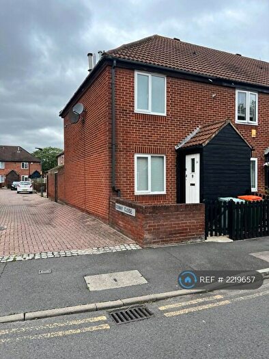 2 Bedroom End Of Terrace House To Rent In Linton Gardens, London, E6