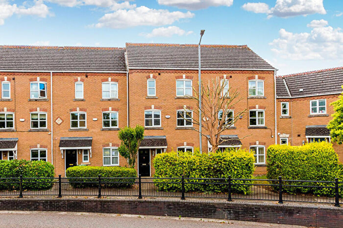 3 Bedroom Town House For Sale In School Lane, Higham Ferrers, NN10