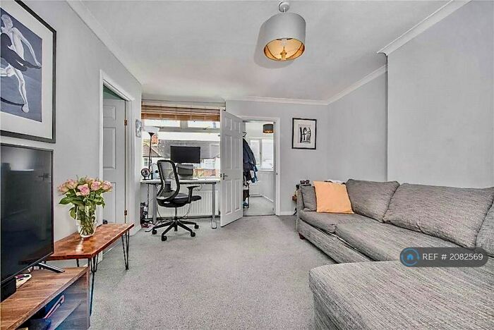 2 Bedroom Maisonette To Rent In Barnard Gardens, New Malden, KT3