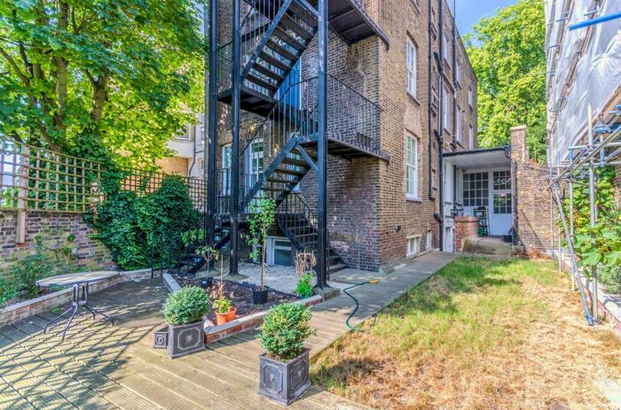 2 Bedroom Flat To Rent In Highbury Grove, Highbury, London, N5