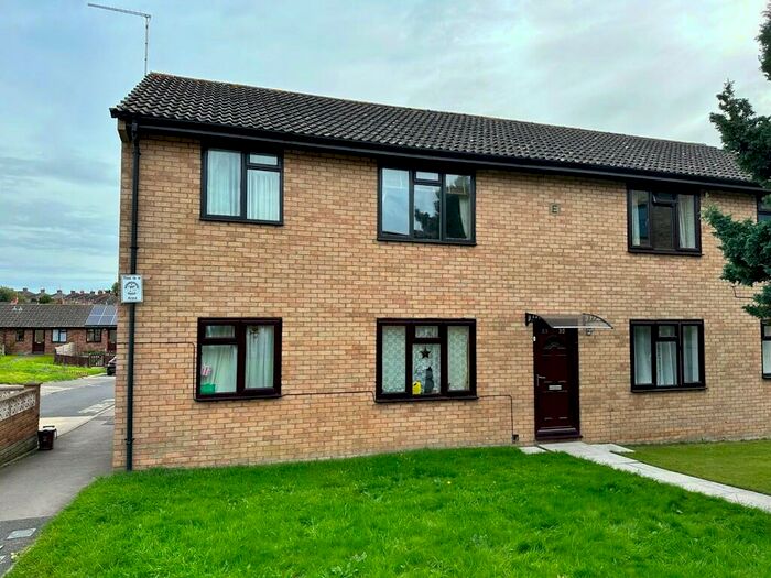 1 Bedroom Flat To Rent In Kiddles, Yeovil, BA21