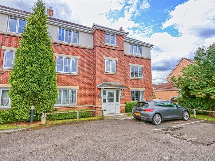 2 Bedroom Apartment To Rent In Coniston House, Spinner Croft, Chesterfield, Derbyshire, S40