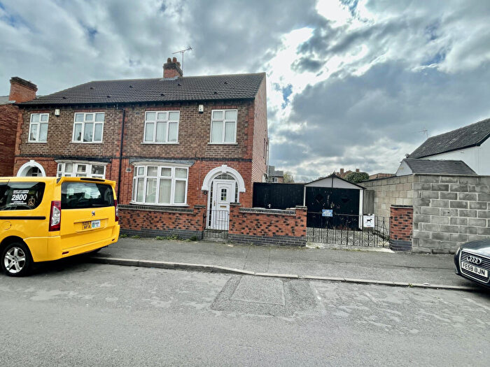 3 Bedroom Semi Detached House To Rent In Balfour Road, Derby, DE23