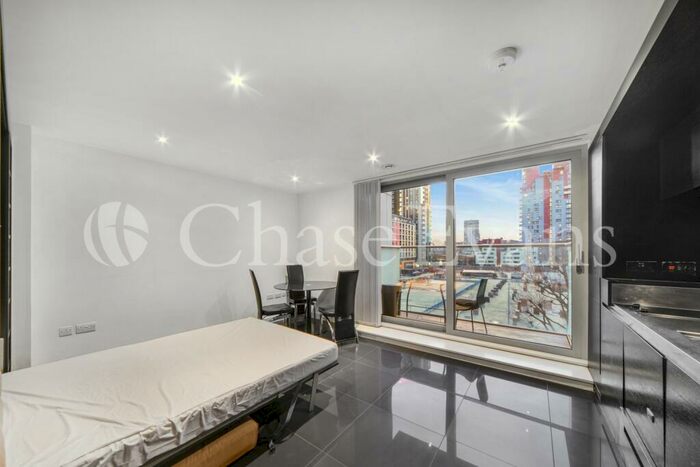 Flat For Sale In Pan Peninsula, Pan Peninsula Square, Canary Wharf, London, E14