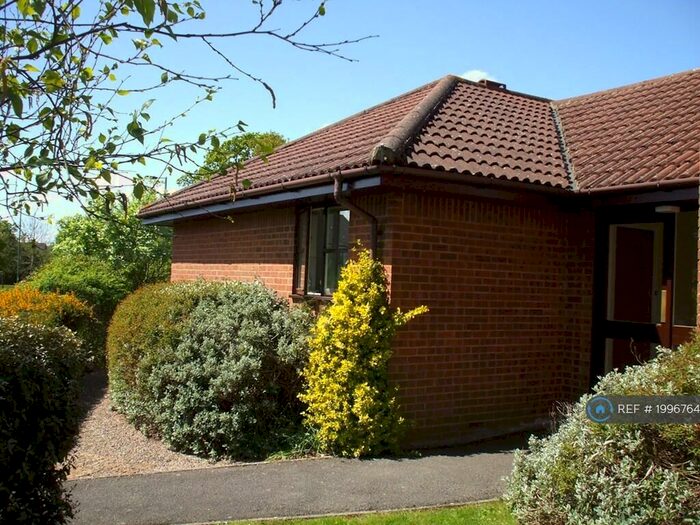 1 Bedroom Flat To Rent In Constantius Court, Church Crookham, Fleet, GU52