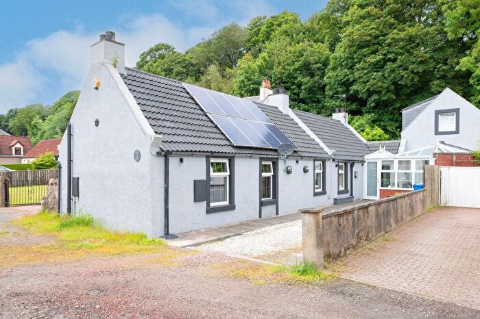 3 Bedroom Cottage For Sale In Main Street, Newmills, KY12