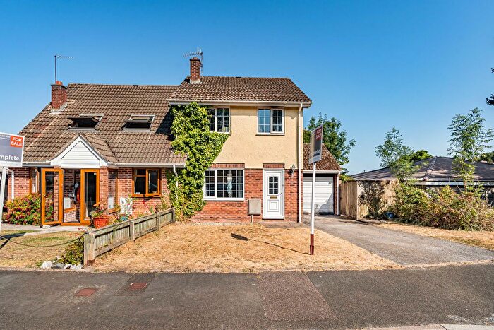 3 Bedroom Semi Detached House For Sale In Kiln Road, Bovey Tracey, TQ13