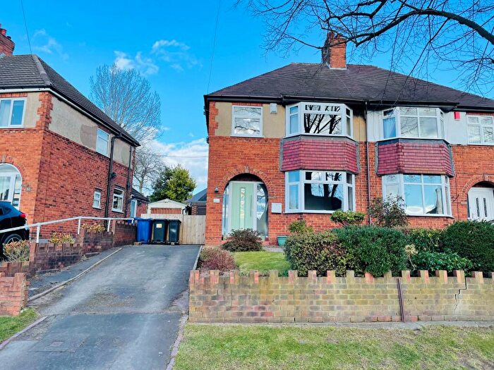 3 Bedroom House To Rent In Moorthorne Crescent, Bradwell, ST5