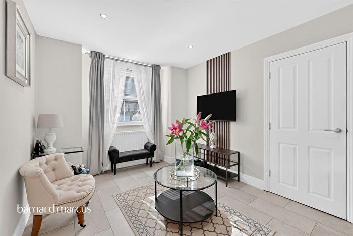 1 Bedroom Maisonette For Sale In Washington Road, Worcester Park, KT4