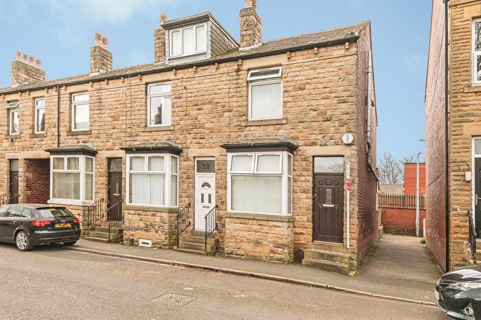 2 Bedroom End Terrace House For Sale In Garden Street, Dewsbury, WF13