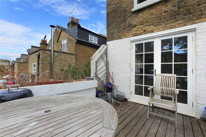 2 Bedroom Property To Rent In Leppoc Road, Clapham, London, SW4