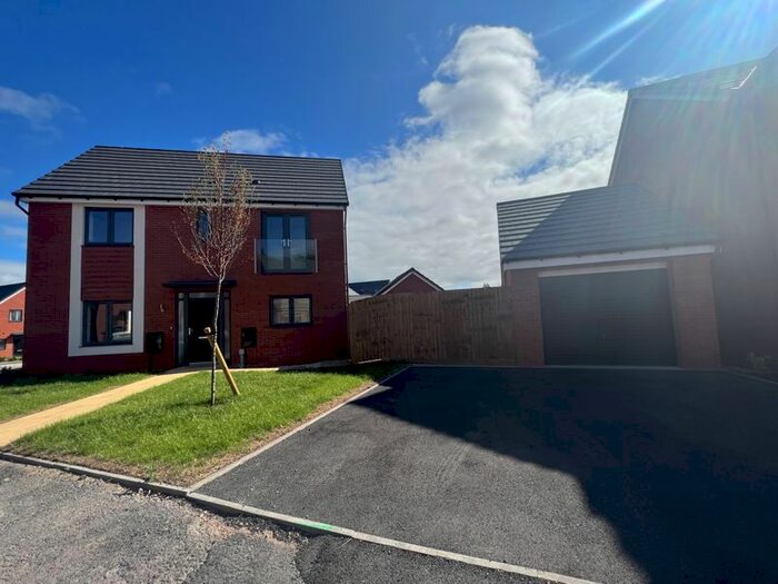 3 Bedroom Detached House To Rent In Daytona Grove, Wolverhampton, WV10