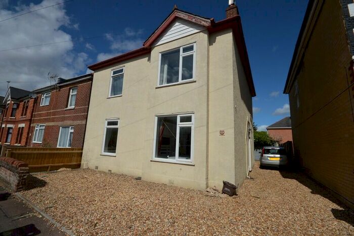 5 Bedroom Detached House To Rent In Brassey Road, Winton, Bournemouth, BH9