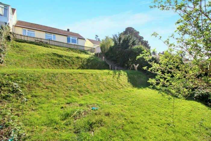 3 Bedroom Bungalow To Rent In Grange Bungalows, Bideford, Devon, EX39