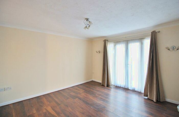 2 Bedroom Apartment To Rent In Ridley Close, Barking, IG11