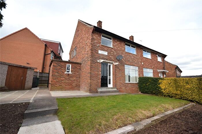 3 Bedroom Semi-Detached House To Rent In Latchmere Walk, West Park, Leeds, West Yorkshire, LS16