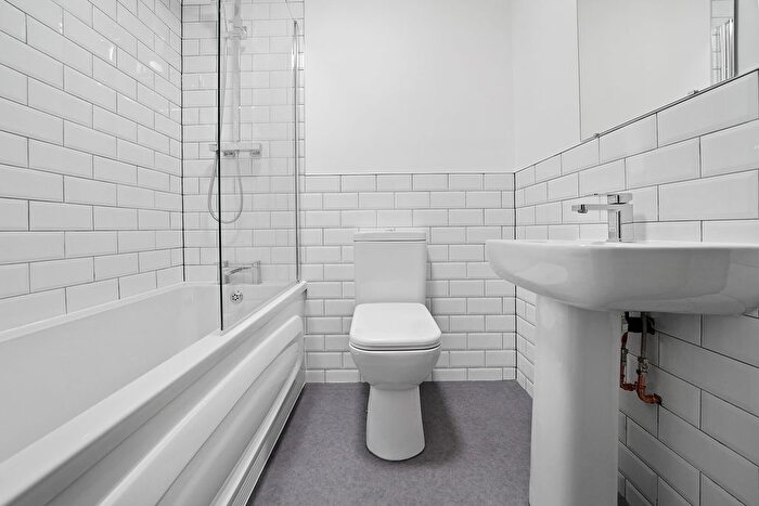 2 Bedroom Flat To Rent In Church, Road, Liverpool, L22