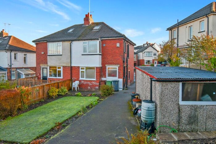 3 Bedroom Semi-Detached House To Rent In Benton Park Drive, Rawdon, Leeds, LS19