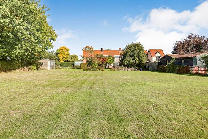 4 Bedroom Semi-Detached House For Sale In Burstall Lane, Sproughton, IP8