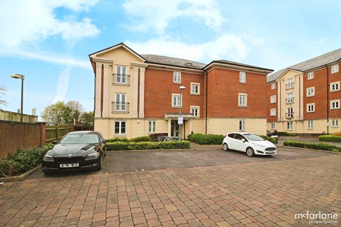 2 Bedroom Flat To Rent In Brunel Crescent, Swindon, SN2