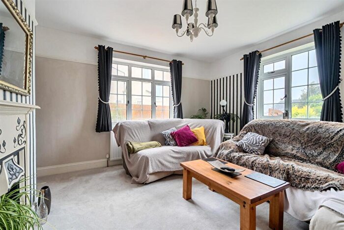 4 Bedroom Detached House For Sale In Kirkella Road, Yelverton, Devon, PL20