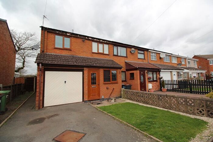 3 Bedroom Terraced House To Rent In Wood Street, Bedworth, Warwickshire, CV12