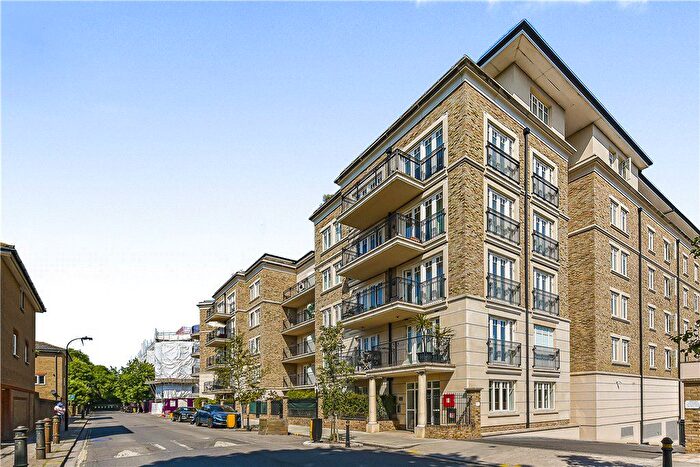 2 Bedroom Flat For Sale In Carnwath Road, London, SW6