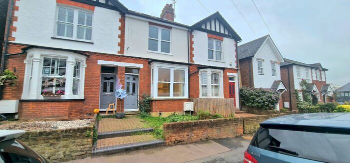 4 Bedroom Property To Rent In Merry Hill Mount, Bushey, WD23