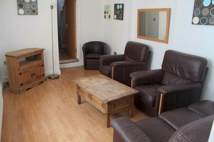 5 Bedroom Terraced House To Rent In Bedroom House At Alfred Street, Roath, Cardiff, CF24