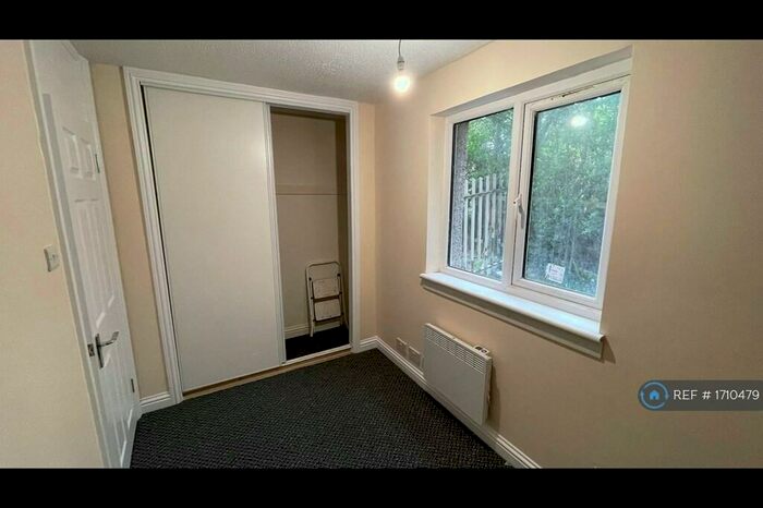 1 Bedroom Flat To Rent In Jerviston Court, Motherwell, ML1