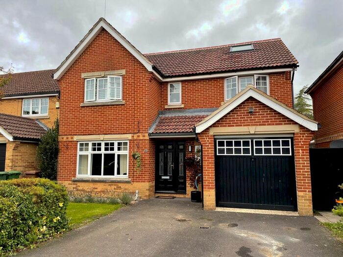 6 Bedroom Detached House To Rent In Lime Trees, Staplehurst, Tonbridge, TN12