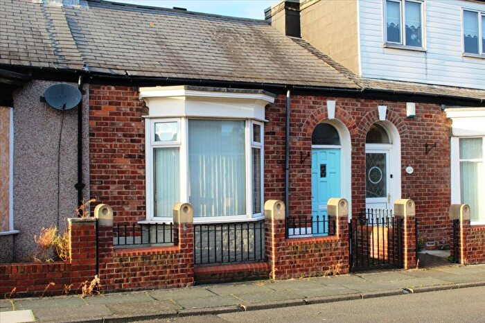 2 Bedroom Cottage For Sale In Hendon Burn Avenue, Sunderland, SR2