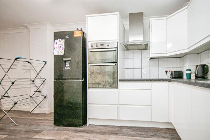 1 Bedroom Apartment For Sale In Eld Lane, Colchester, CO1