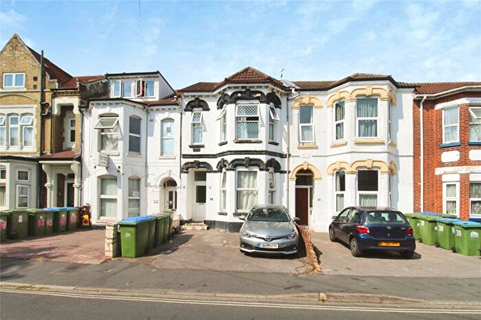 8 Bedroom Terraced House For Sale In The Polygon, Southampton, Hampshire, SO15